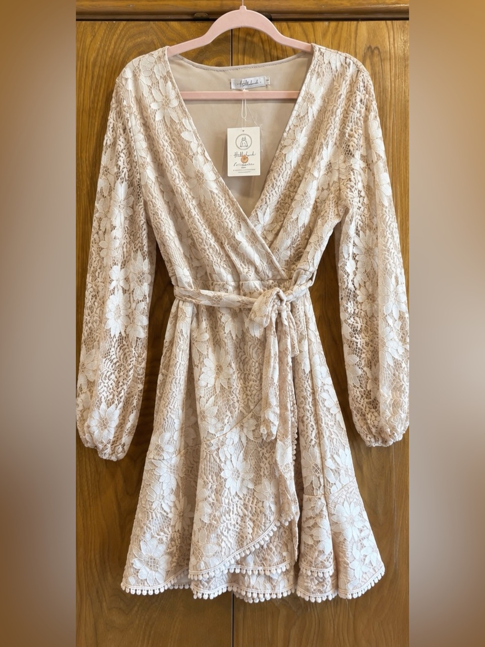 NWT Hollyland Floral Lace Wrap Mini Dress Cream Beige Long Sleeve L